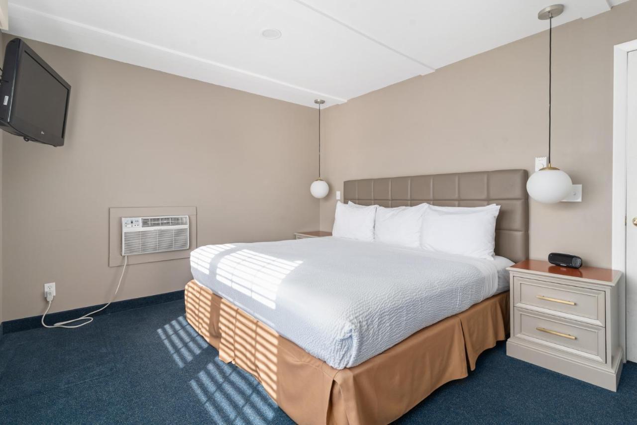 Clearwater Lakeshore Motel Mackinaw City Ngoại thất bức ảnh