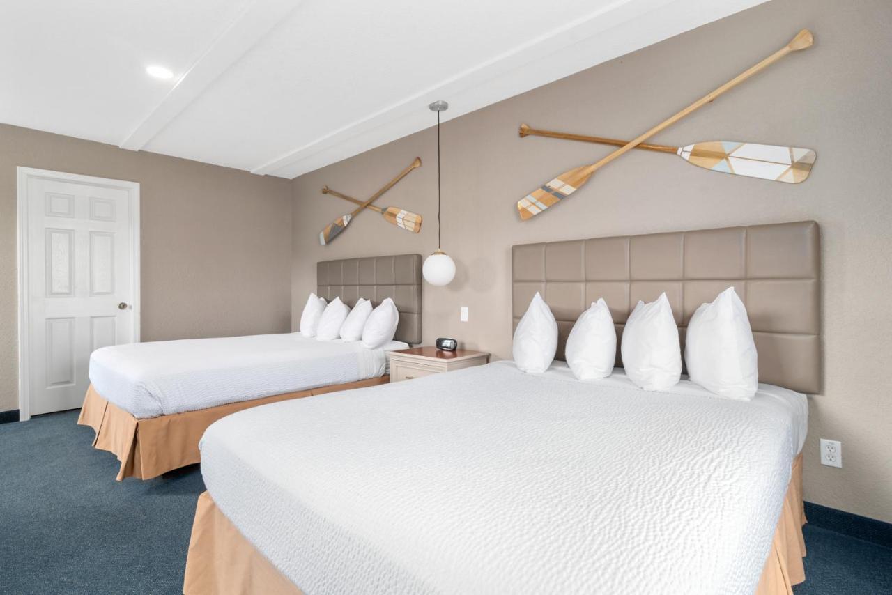 Clearwater Lakeshore Motel Mackinaw City Ngoại thất bức ảnh