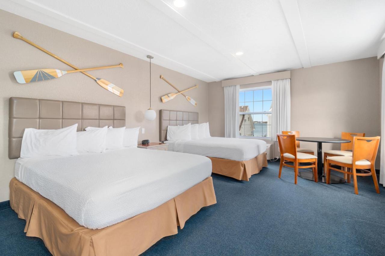 Clearwater Lakeshore Motel Mackinaw City Ngoại thất bức ảnh