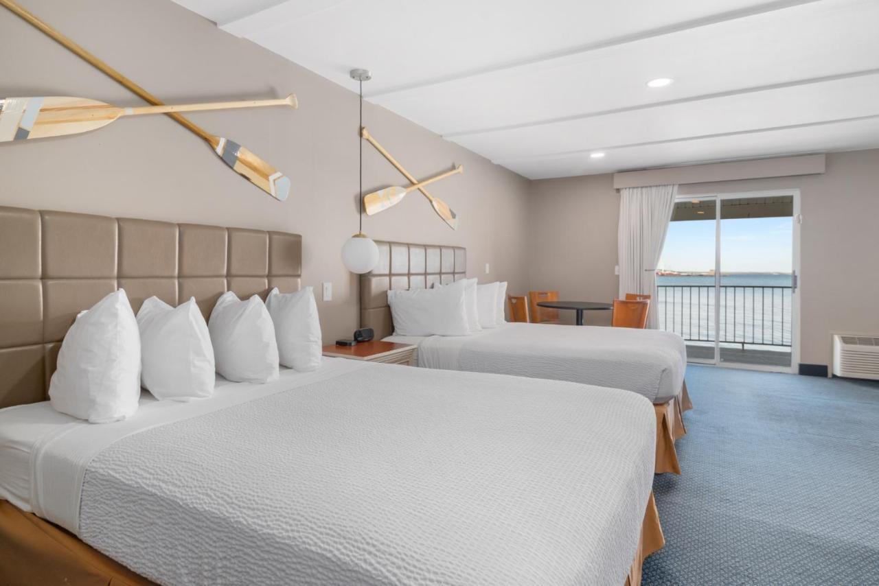 Clearwater Lakeshore Motel Mackinaw City Ngoại thất bức ảnh