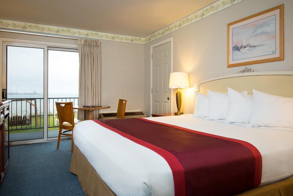 Clearwater Lakeshore Motel Mackinaw City Phòng bức ảnh
