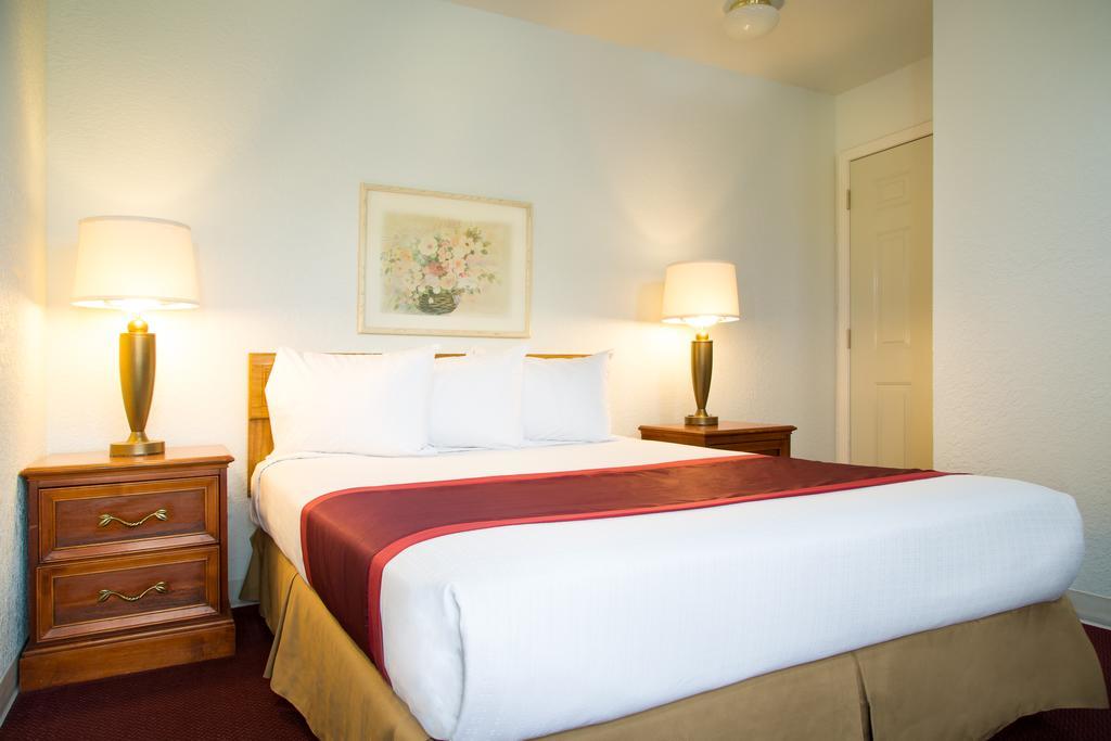 Clearwater Lakeshore Motel Mackinaw City Phòng bức ảnh