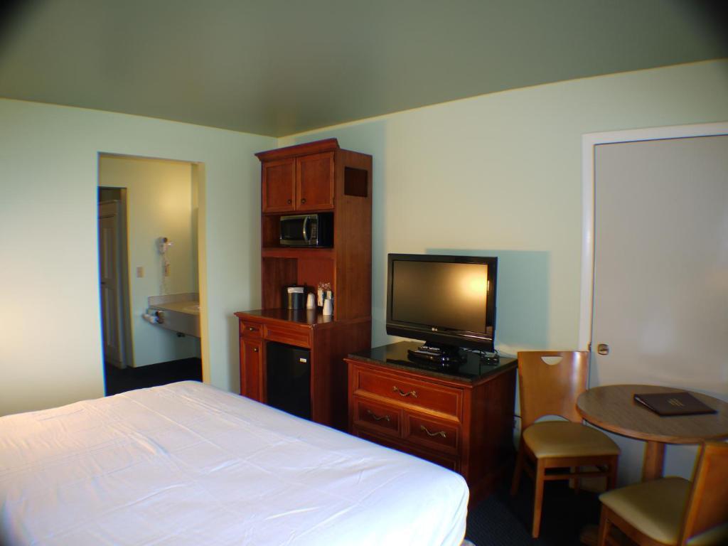 Clearwater Lakeshore Motel Mackinaw City Phòng bức ảnh